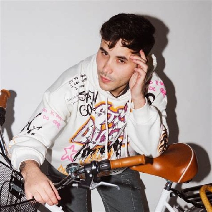 Atl Garza (Cantante Pop) - Edad, cumpleaños, biografía, hechos, familia, patrimonio neto, altura y más