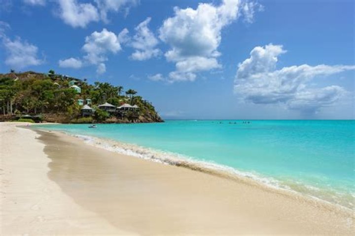 13 Best Beaches in Antigua
