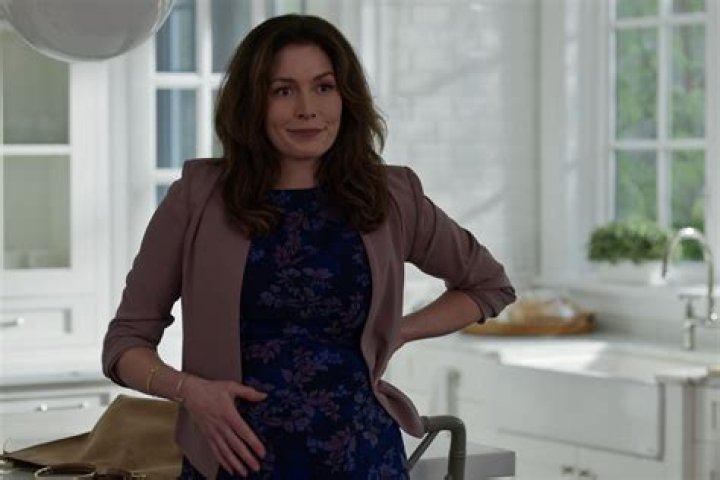 Is Charmaine leaving Virgin River? (Did Lauren Hammersley leave Virgin River?)