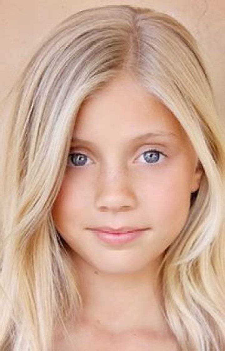 Chloe Ewing (TV Actress) - Age, Birthday, Bio, Facts, Family, Net Worth, Height & More