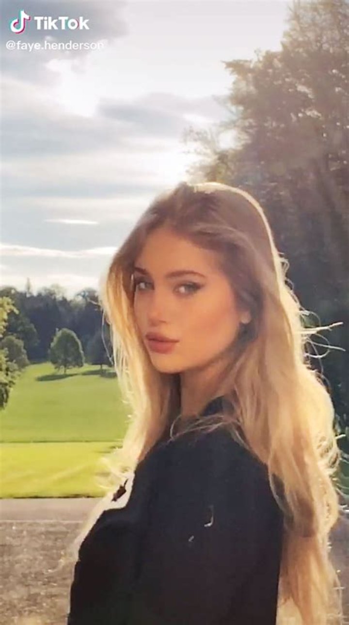 Coco Brocklehurst (TikTok Star) - Age, Birthday, Bio, Facts, Family, Net Worth, Height & More