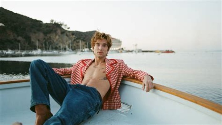 Daniel Seavey (Pop Singer) - Age, Birthday, Bio, Facts, Family, Net Worth, Height & More