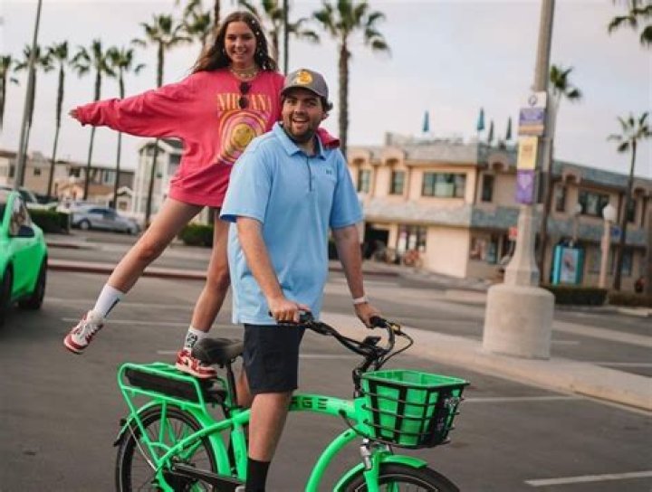 Drage Kamerman (Instagram Star) - Age, Birthday, Bio, Facts, Family, Net Worth, Height & More