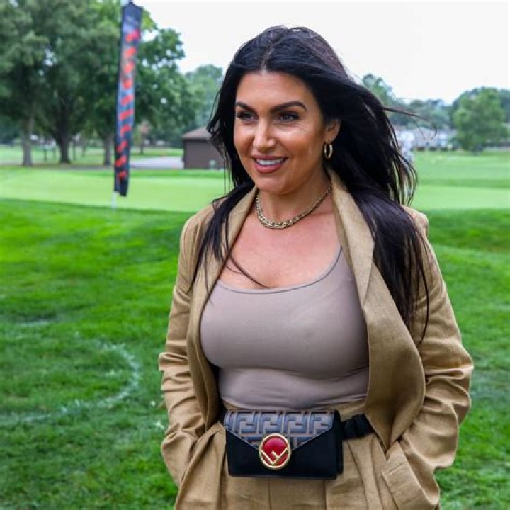 Exploring "molly Qerim Breast Size" In Society