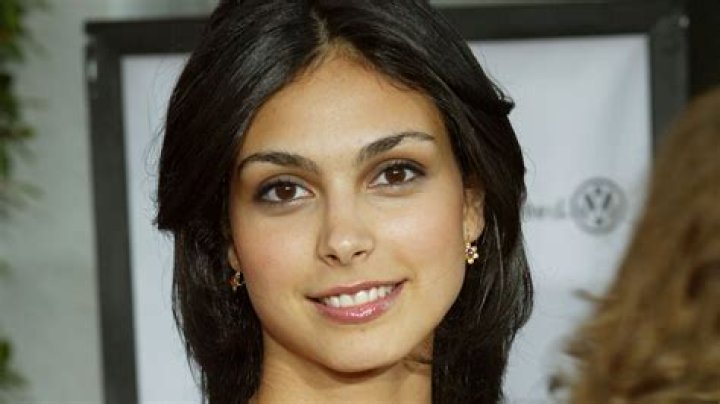 Exploring Morena Baccarin's Bra Size