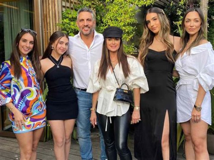 Exploring The Paternity Of Mauricio Umansky
