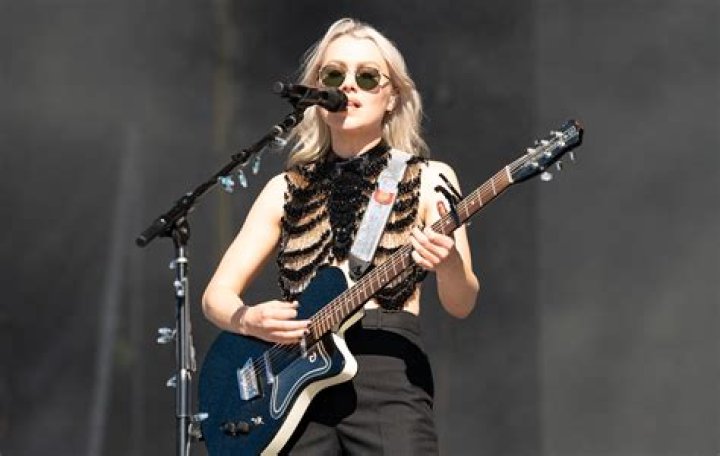 Is Phoebe Bridgers Straight? Unraveling The Truth