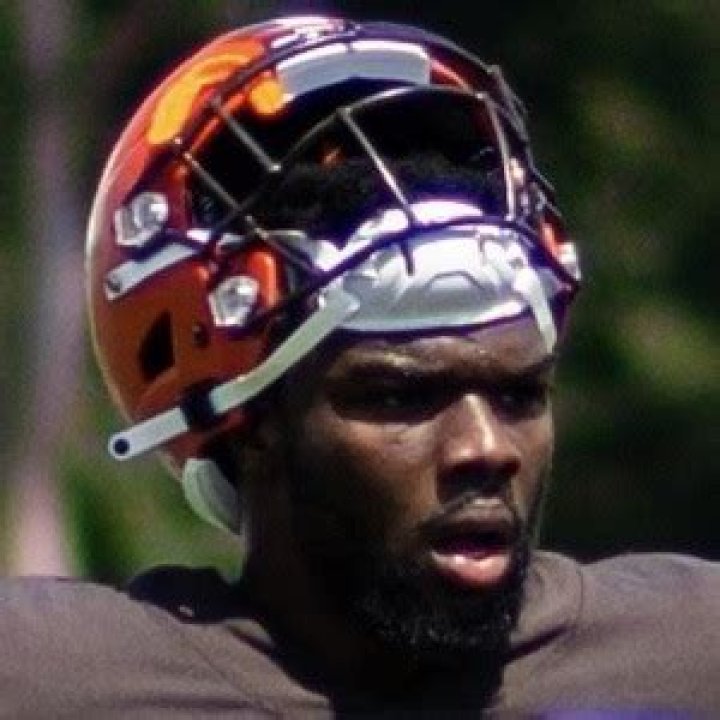 Jerome Ford (Football Player) - Age, Birthday, Bio, Facts, Family, Net Worth, Height & More