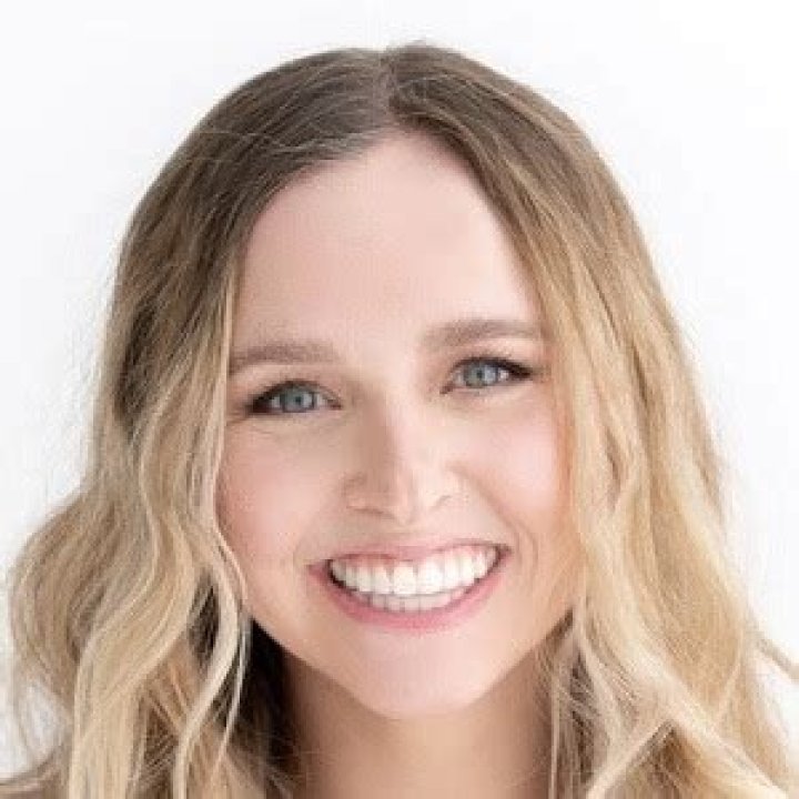 Jessi Pasini (TikTok Star) - Age, Birthday, Bio, Facts, Family, Net Worth, Height & More