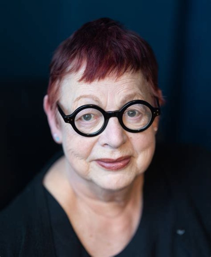 Jo Brand (Comedian) - Age, Birthday, Bio, Facts, Family, Net Worth, Height & More