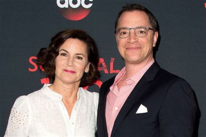 Joshua Malina (TV Actor) - Age, Birthday, Bio, Facts, Family, Net Worth, Height & More
