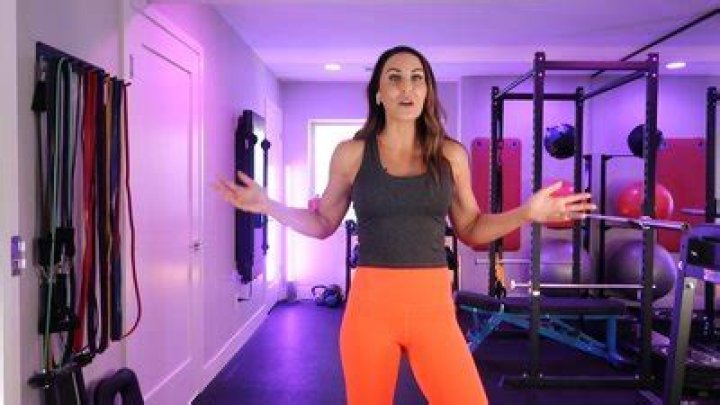 Juli Bauer Roth (Blogger) - Age, Birthday, Bio, Facts, Family, Net Worth, Height & More