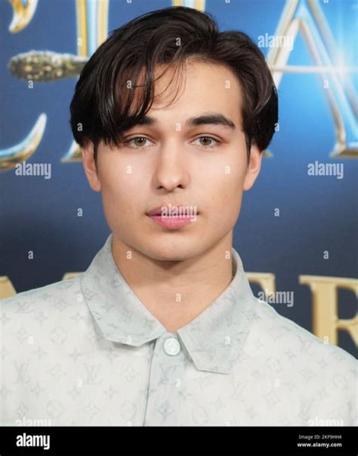 Kio Cyr (TikTok Star) - Age, Birthday, Bio, Facts, Family, Net Worth, Height & More