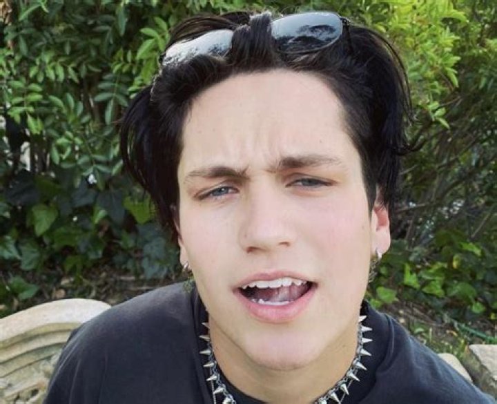 Lil Huddy (Rapper) - Age, Birthday, Bio, Facts, Family, Net Worth, Height & More