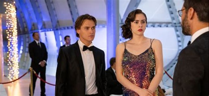 Who does Lina end up with? (spoilers)