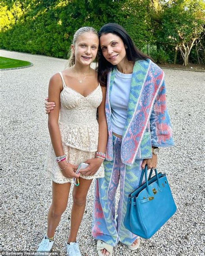 Manhattan Judge Chastises Bethenny Frankel for Wearing Daughter’s Pajamas