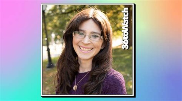 Miriam Ezagui (TikTok Star) - Age, Birthday, Bio, Facts, Family, Net Worth, Height & More