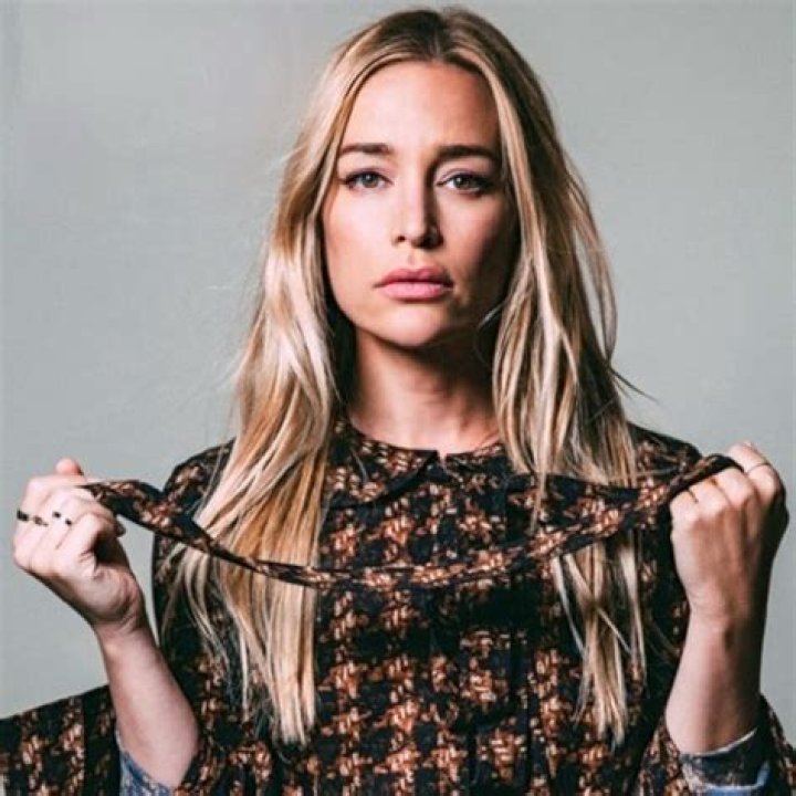 Piper Perabo (Movie Actress) - Age, Birthday, Bio, Facts, Family, Net Worth, Height & More