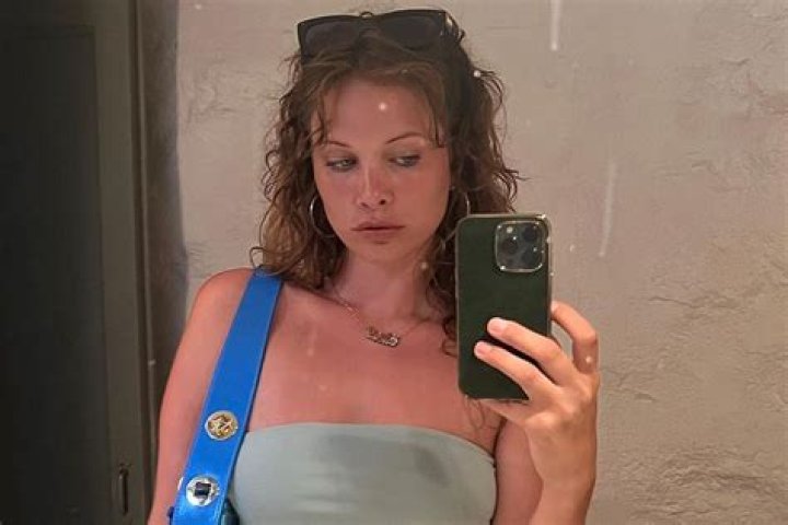 TikTok star Eva Evans dies aged 29 as Julia Fox leads tributes - 'Thank you for sharing your light'