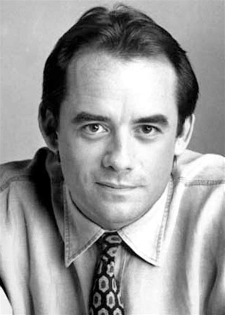 Tom Irwin (TV Actor) - Age, Birthday, Bio, Facts, Family, Net Worth, Height & More