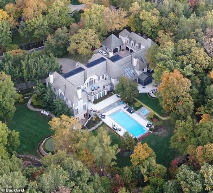 Travis snaps up '$6m mansion for extra privacy' as Taylor Swift romance heats up